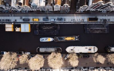 Vanuit de ruimte naar de straat